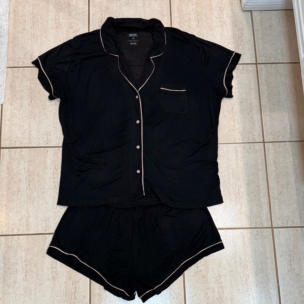 Gilligan & O'Malley Black Pajama Set with Light Pink Trim